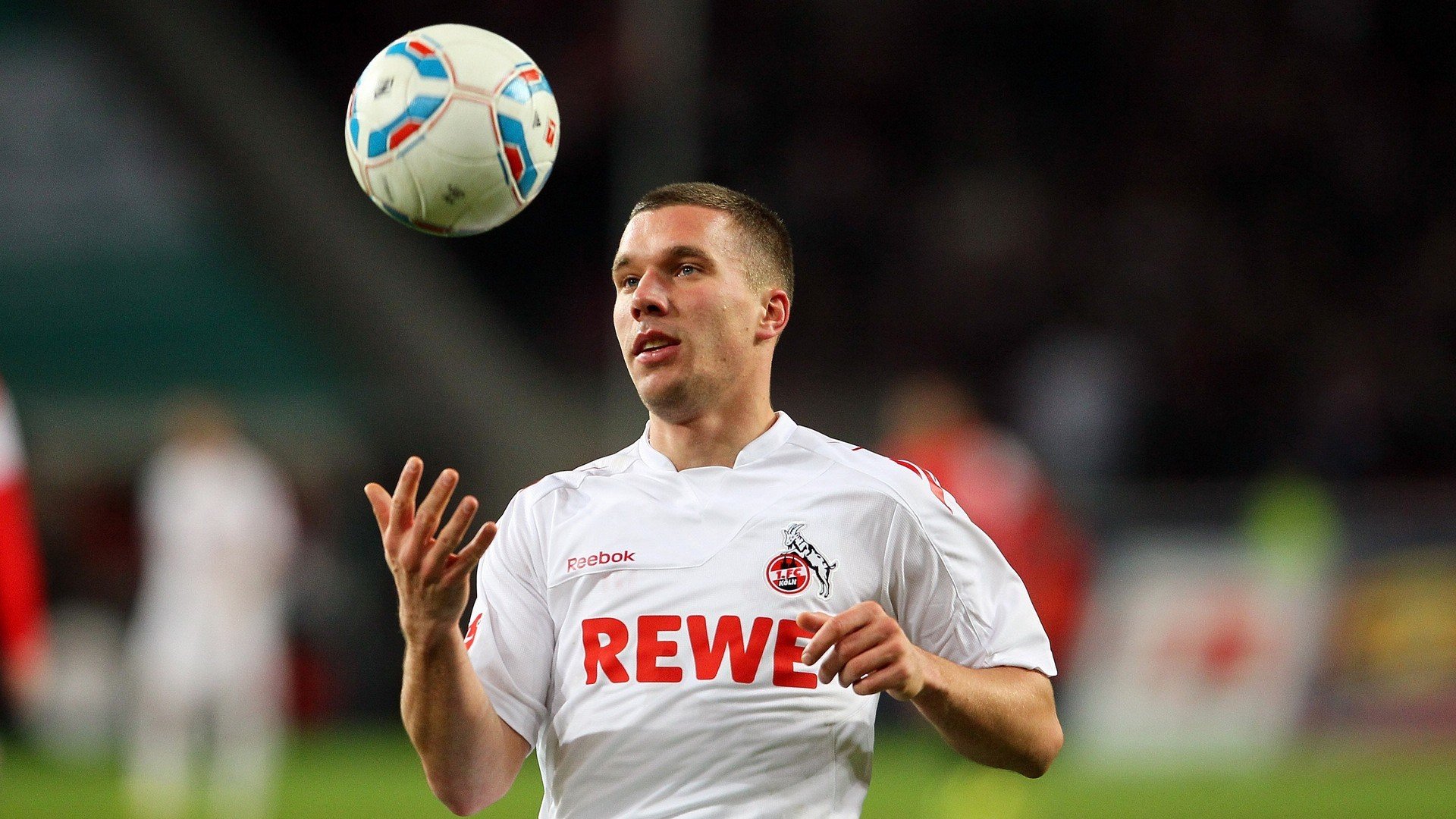 比利时队连续第五次晋级欧洲杯，称霸射手榜，比利时欧洲杯比赛结果