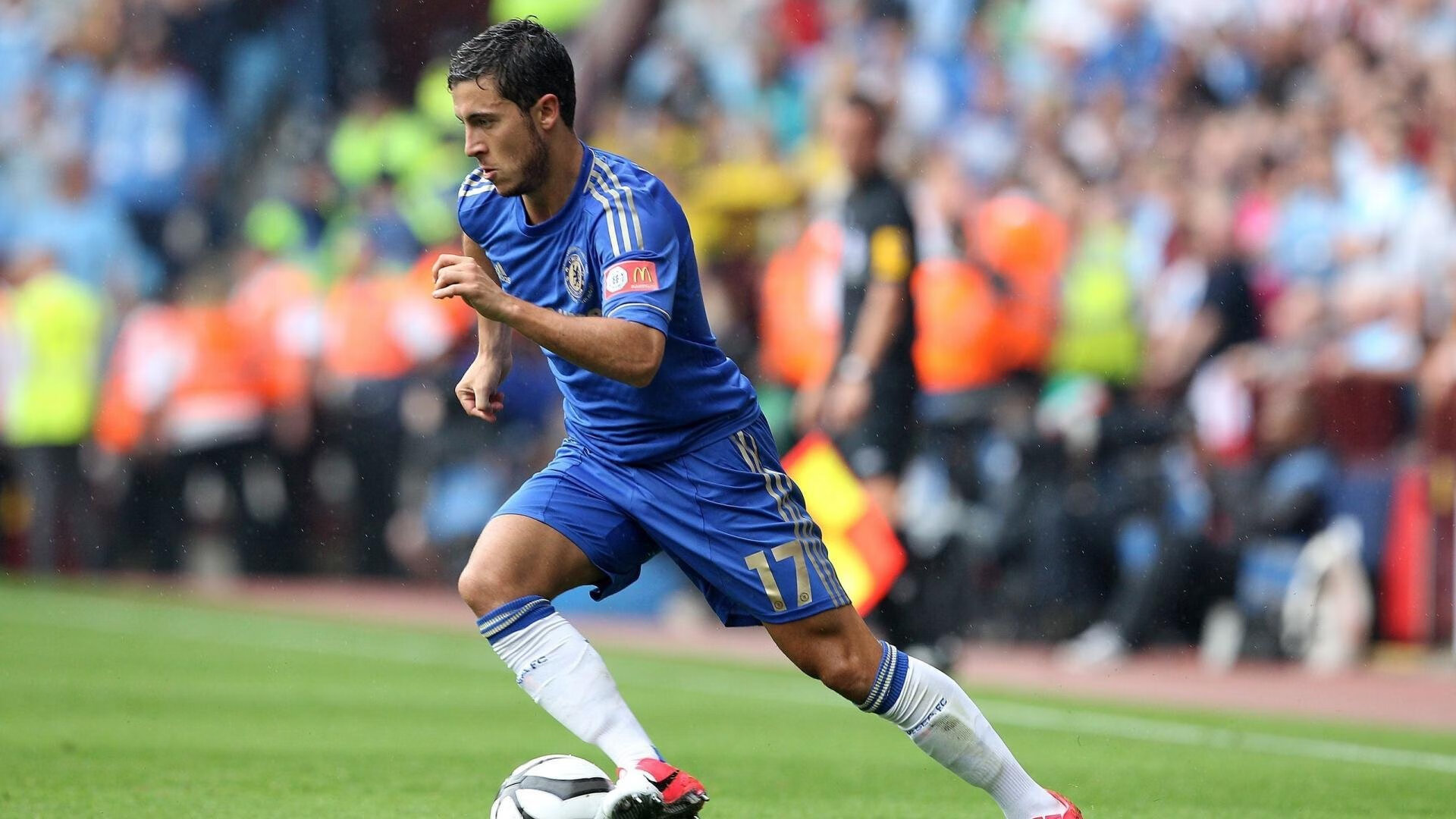 国际米兰前后场衔接更趋紧密,国际米兰队的强力前锋